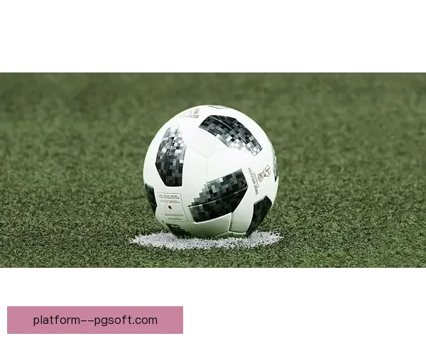 2026世界杯官方发布全新赛事专用足球 引领足球技术与设计革新